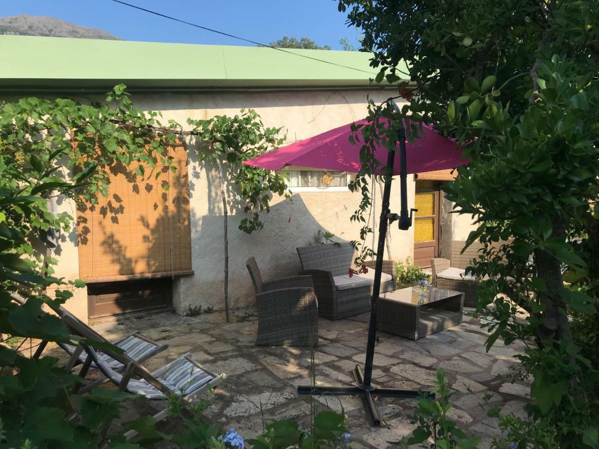 Gite U Licetu A La Campagne Oreta Exterior foto
